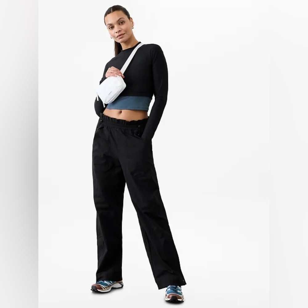 NWOT ATHLETA Trekkie High Rise Parachute Pant in BLK Sz 2